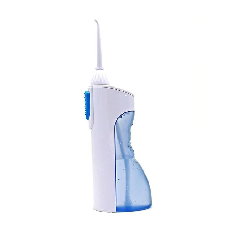 Irrigateur buccal portatif